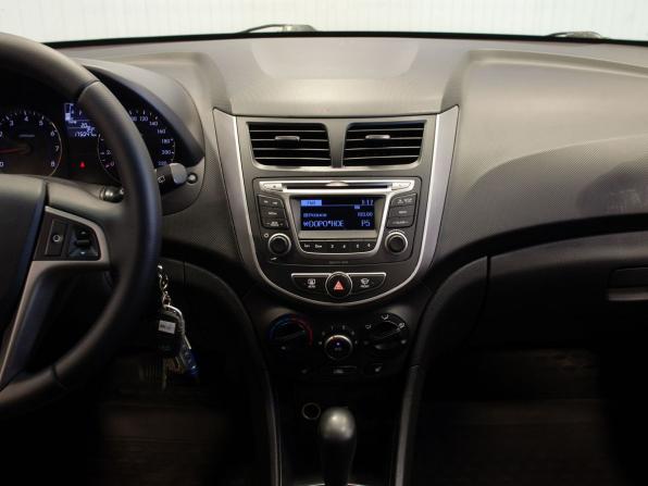 Hyundai Solaris I Рестайлинг с пробегом 2014 года, цена 895 000 рублей, 175047 км, хэтчбек, Автокод Объявления