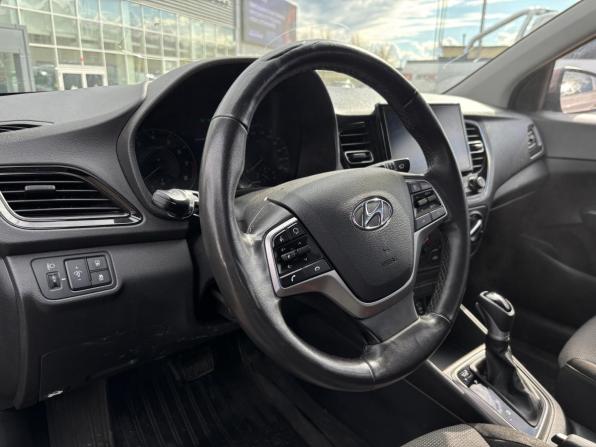 Hyundai Solaris II Рестайлинг с пробегом 2020 года, цена 1 581 000 рублей, 130000 км, седан, Автокод Объявления