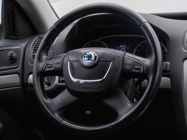 Skoda Octavia II (A5) Рестайлинг с пробегом 2012 года, цена 850 000 рублей, 202322 км, универсал, Автокод Объявления