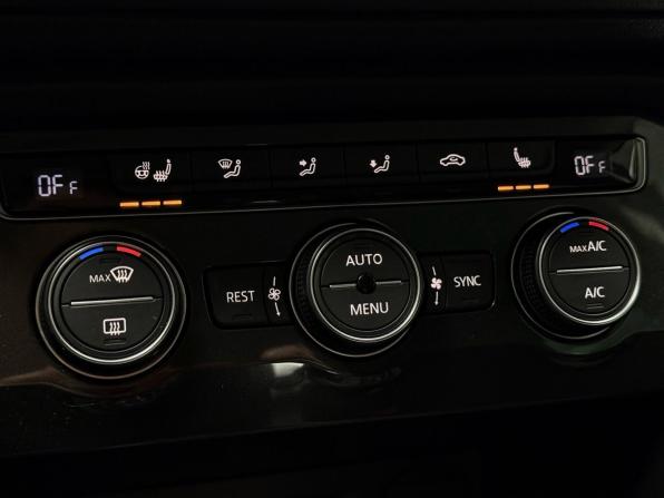 Volkswagen Tiguan II с пробегом 2017 года, цена 2 199 000 рублей, 139440 км, внедорожник, Автокод Объявления