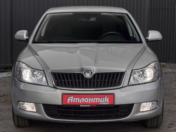 Skoda Octavia II (A5) Рестайлинг с пробегом 2013 года, цена 910 000 рублей, 128376 км, лифтбек, Автокод Объявления