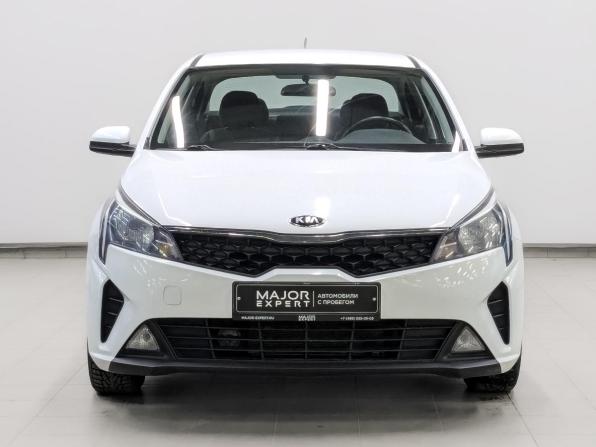 Kia Rio IV Рестайлинг с пробегом 2021 года, цена 1 420 000 рублей, 94620 км, седан, Автокод Объявления
