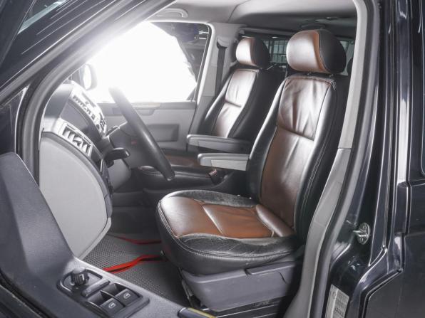 Volkswagen Caravelle T5 Рестайлинг с пробегом 2011 года, цена 2 130 000 рублей, 230605 км, минивэн, Автокод Объявления