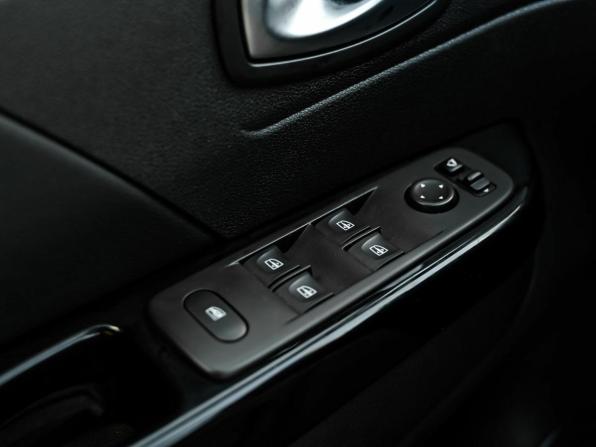 Renault Kaptur I Рестайлинг с пробегом 2020 года, цена 1 580 000 рублей, 83236 км, внедорожник, Автокод Объявления