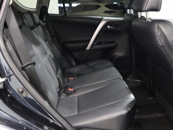 Toyota RAV4 IV (XA40) Рестайлинг с пробегом 2017 года, цена 2 290 000 рублей, 138000 км, внедорожник, Автокод Объявления