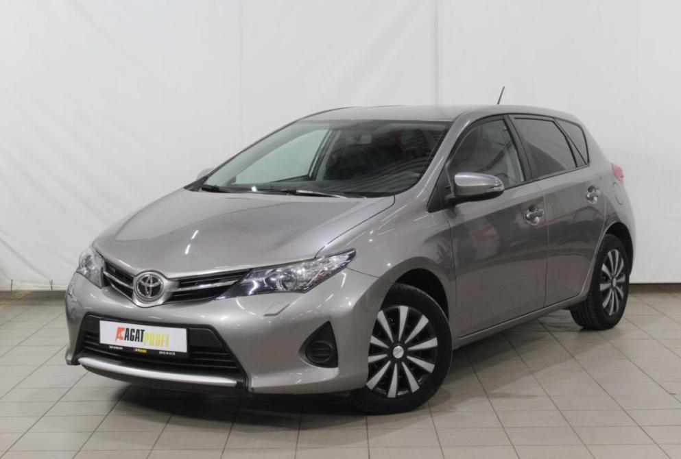 Toyota Auris II Астрахань  - изображение 1