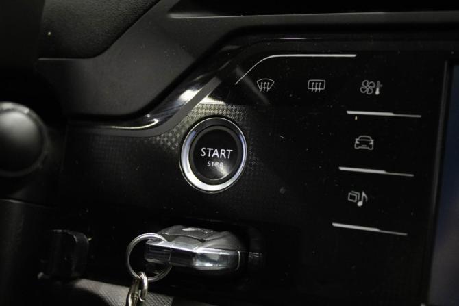 Citroen C4 Picasso II с пробегом 2014 года, цена 1 059 000 рублей, 167006 км, компактвэн, Автокод Объявления