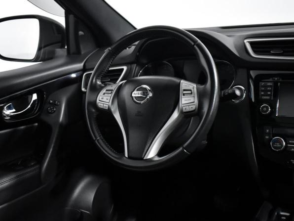 Nissan Qashqai II с пробегом 2017 года, цена 1 839 000 рублей, 71100 км, внедорожник, Автокод Объявления