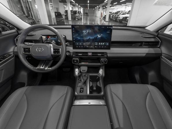 Toyota RAV4 VI (XA60) с пробегом 2026 года, цена 4 500 000 рублей, 15 км, внедорожник, Автокод Объявления