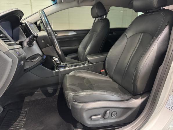Hyundai Sonata VII (LF) Рестайлинг с пробегом 2018 года, цена 1 840 000 рублей, 89001 км, седан, Автокод Объявления