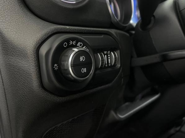 Jeep Wrangler IV (JL) с пробегом 2021 года, цена 3 250 000 рублей, 251684 км, внедорожник, Автокод Объявления