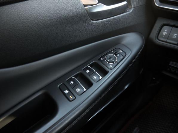 Hyundai Santa Fe IV с пробегом 2019 года, цена 2 687 000 рублей, 175455 км, внедорожник, Автокод Объявления