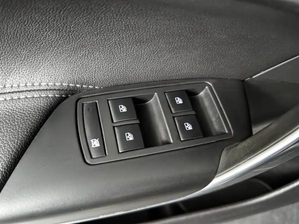 Opel Insignia I Рестайлинг с пробегом 2013 года, цена 1 650 000 рублей, 153741 км, седан, Автокод Объявления