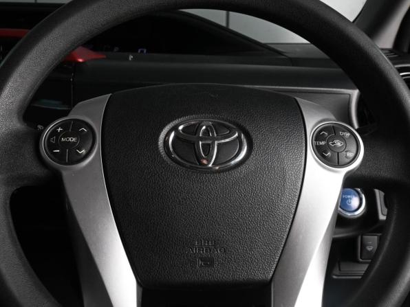 Toyota Aqua I Рестайлинг с пробегом 2015 года, цена 979 000 рублей, 150552 км, хэтчбек, Автокод Объявления