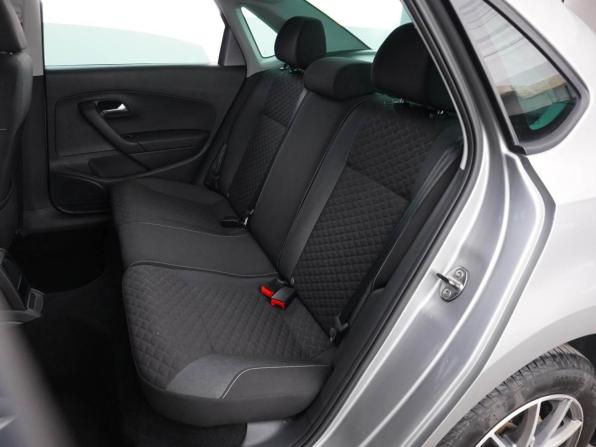 Volkswagen Polo V Рестайлинг с пробегом 2018 года, цена 1 077 077 рублей, 202894 км, седан, Автокод Объявления