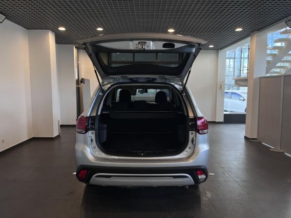 Mitsubishi Outlander III Рестайлинг 3 с пробегом 2019 года, цена 2 499 000 рублей, 67624 км, внедорожник, Автокод Объявления