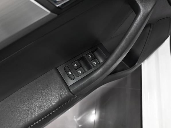 Skoda Rapid I Рестайлинг с пробегом 2019 года, цена 1 200 000 рублей, 66706 км, лифтбек, Автокод Объявления