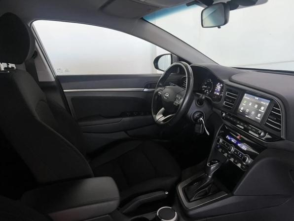 Hyundai Elantra VI (AD) Рестайлинг с пробегом 2019 года, цена 1 750 000 рублей, 26977 км, седан, Автокод Объявления