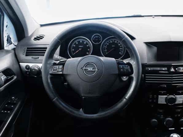 Opel Astra H Рестайлинг с пробегом 2011 года, цена 250 000 рублей, 168970 км, хэтчбек, Автокод Объявления