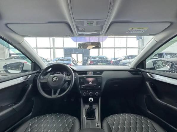 Skoda Octavia III (A7) Рестайлинг с пробегом 2019 года, цена 1 649 000 рублей, 71839 км, лифтбек, Автокод Объявления