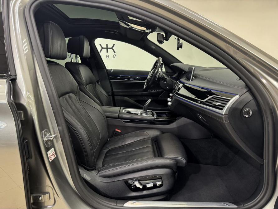 BMW 7 серии VI (G11/G12) Рестайлинг Санкт-Петербург  - изображение 13