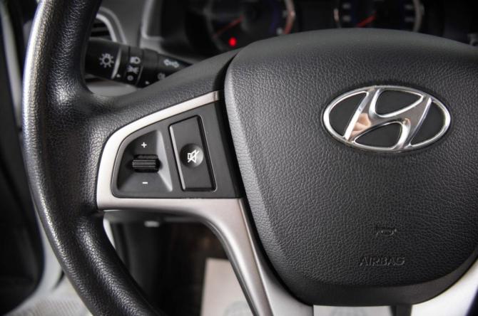 Hyundai Solaris I Рестайлинг с пробегом 2014 года, цена 1 299 000 рублей, 63250 км, хэтчбек, Автокод Объявления