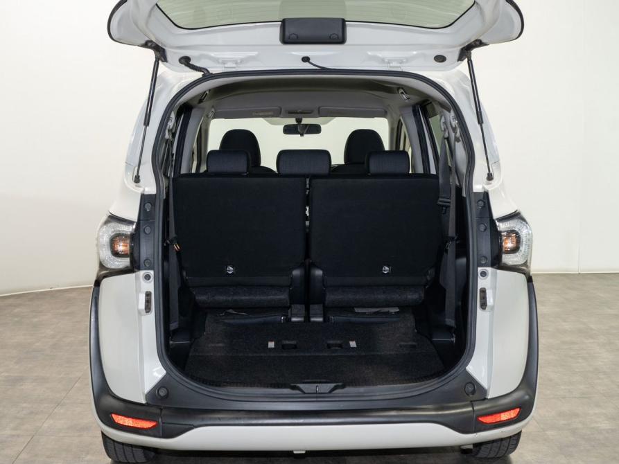 Toyota Sienta II Чита  - изображение 18