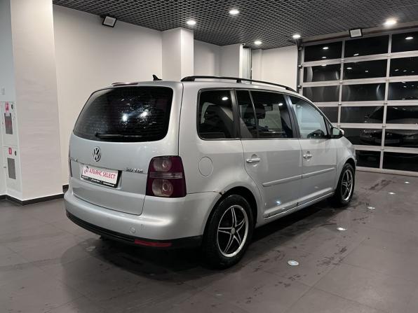 Volkswagen Touran I Рестайлинг с пробегом 2010 года, цена 584 000 рублей, 254263 км, компактвэн, Автокод Объявления