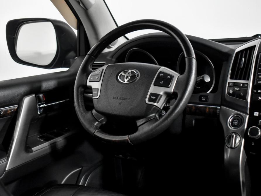 Toyota Land Cruiser 200 Series Рестайлинг 1 Санкт-Петербург  - изображение 15
