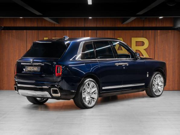 Rolls-Royce Cullinan I Рестайлинг с пробегом 2024 года, цена 57 292 000 рублей, 1876 км, внедорожник, Автокод Объявления