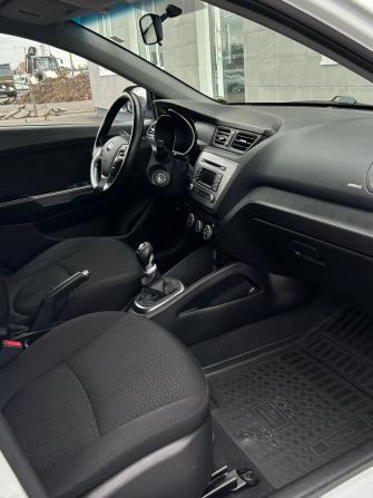 Kia Rio III Рестайлинг с пробегом 2016 года, цена 1 090 000 рублей, 117580 км, хэтчбек, Автокод Объявления