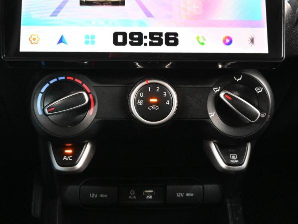 Kia Rio IV с пробегом 2018 года, цена 1 369 000 рублей, 136687 км, хэтчбек, Автокод Объявления