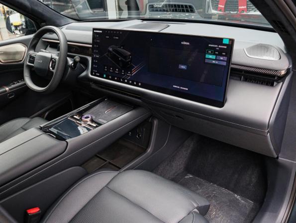 Lynk &amp; Co 900 с пробегом 2025 года, цена 7 700 000 рублей, 2500 км, внедорожник, Автокод Объявления