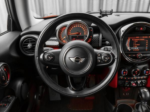 Mini Hatch III (F55/F56) с пробегом 2015 года, цена 2 180 000 рублей, 66062 км, хэтчбек, Автокод Объявления