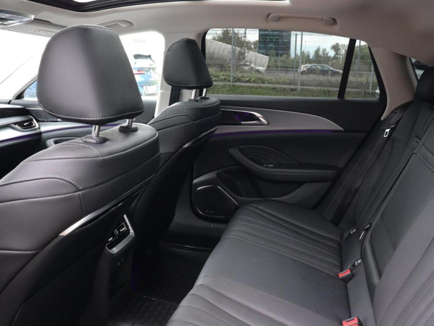 Hongqi H5 II Химки  - изображение 12