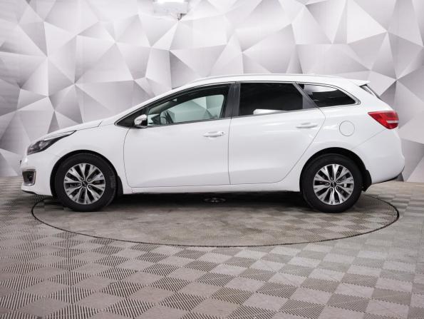 Kia Ceed II Рестайлинг с пробегом 2018 года, цена 1 366 000 рублей, 130050 км, универсал, Автокод Объявления