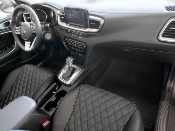 Kia Ceed III с пробегом 2019 года, цена 1 838 800 рублей, 33932 км, универсал, Автокод Объявления