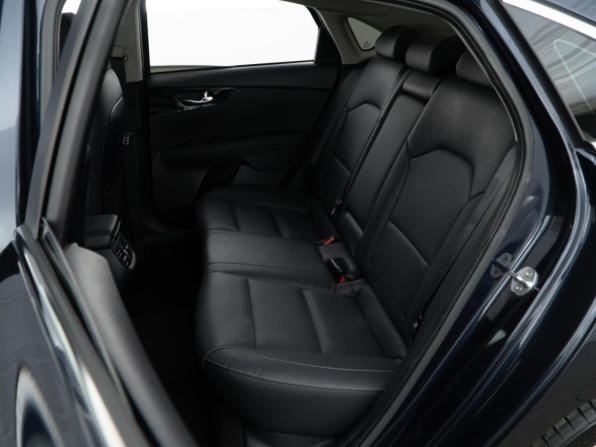 Kia Cerato IV с пробегом 2019 года, цена 2 131 444 рубля, 74596 км, седан, Автокод Объявления