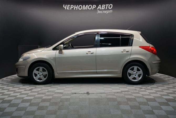 Nissan Tiida I Рестайлинг с пробегом 2011 года, цена 785 000 рублей, 225000 км, хэтчбек, Автокод Объявления