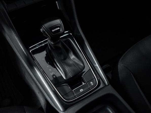 Skoda Karoq I с пробегом 2021 года, цена 1 998 790 рублей, 80721 км, внедорожник, Автокод Объявления