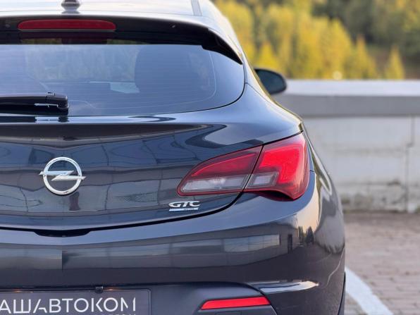 Opel Astra J Рестайлинг с пробегом 2013 года, цена 870 000 рублей, 152150 км, хэтчбек, Автокод Объявления