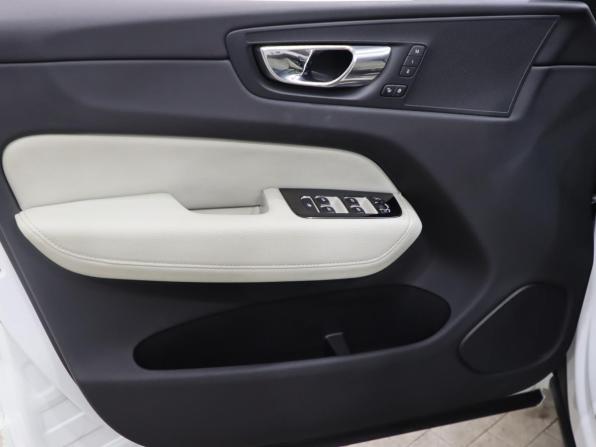 Volvo XC60 II с пробегом 2018 года, цена 3 390 000 рублей, 90807 км, внедорожник, Автокод Объявления