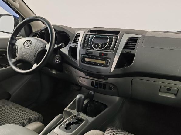 Toyota Hilux VII с пробегом 2011 года, цена 1 649 000 рублей, 380762 км, offers.body_type.unknown, Автокод Объявления