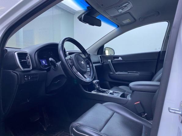 Kia Sportage IV Рестайлинг с пробегом 2018 года, цена 2 570 000 рублей, 77000 км, внедорожник, Автокод Объявления