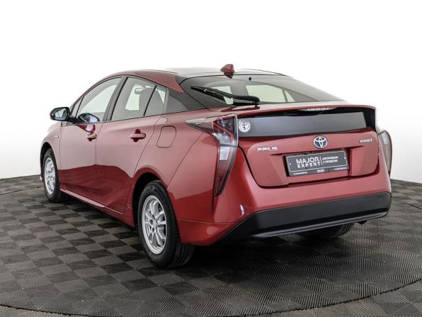 Toyota Prius IV (XW50) с пробегом 2017 года, цена 1 930 000 рублей, 134141 км, лифтбек, Автокод Объявления
