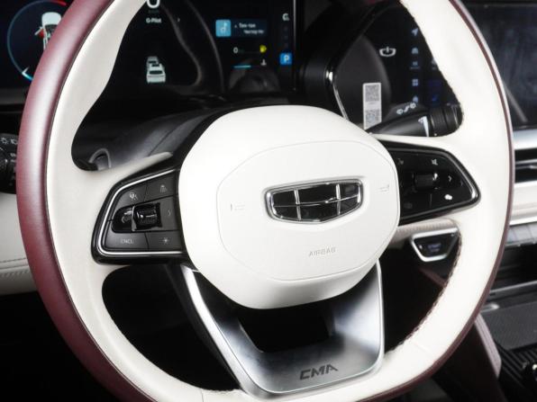 Geely Monjaro I с пробегом 2024 года, цена 3 279 000 рублей, 77150 км, внедорожник, Автокод Объявления