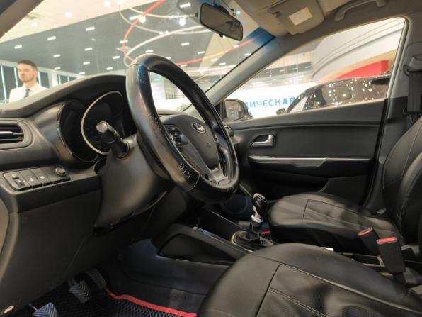 Kia Rio III Рестайлинг с пробегом 2016 года, цена 880 000 рублей, 153878 км, седан, Автокод Объявления