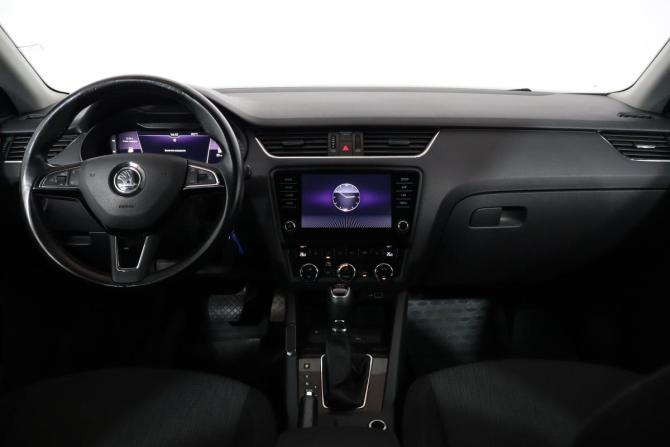 Skoda Octavia III (A7) Рестайлинг с пробегом 2018 года, цена 1 449 000 рублей, 178000 км, лифтбек, Автокод Объявления