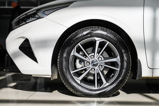 Kia Cerato IV Рестайлинг с пробегом 2021 года, цена 2 280 000 рублей, 89443 км, седан, Автокод Объявления