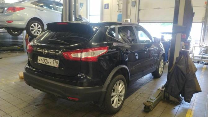 Nissan Qashqai II с пробегом 2017 года, цена 1 350 000 рублей, 137974 км, внедорожник, Автокод Объявления
